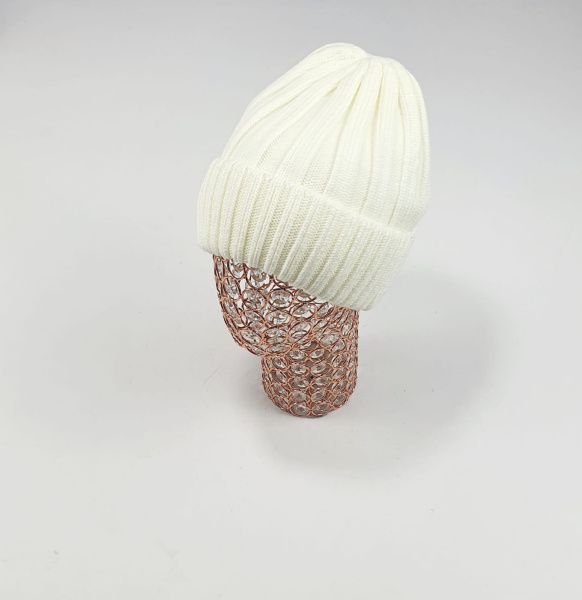 Шапка Март Агат (молочный)